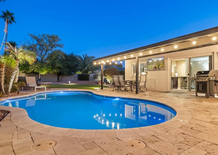 Ferienhaus Stylish W Hot Tub, Heated Pool & Game