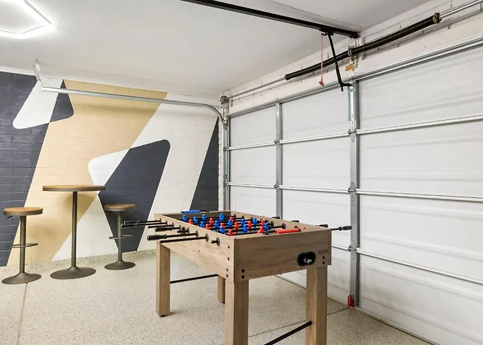 Stylish W Hot Tub, Heated Pool & Game Phoenix