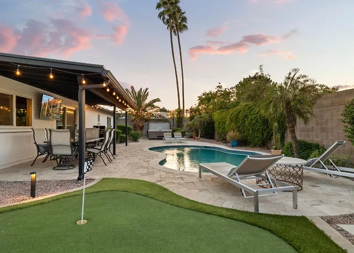 Ferienhaus Stylish W Hot Tub, Heated Pool & Game