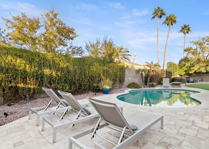 Ferienhaus Stylish W Hot Tub, Heated Pool & Game *